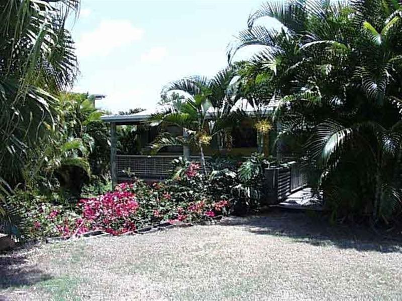 6 Country Road, Cannonvale QLD 4802