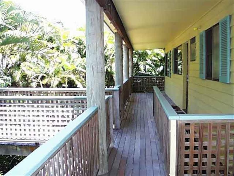 6 Country Road, Cannonvale QLD 4802