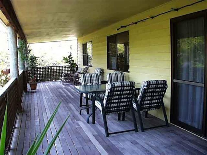 6 Country Road, Cannonvale QLD 4802