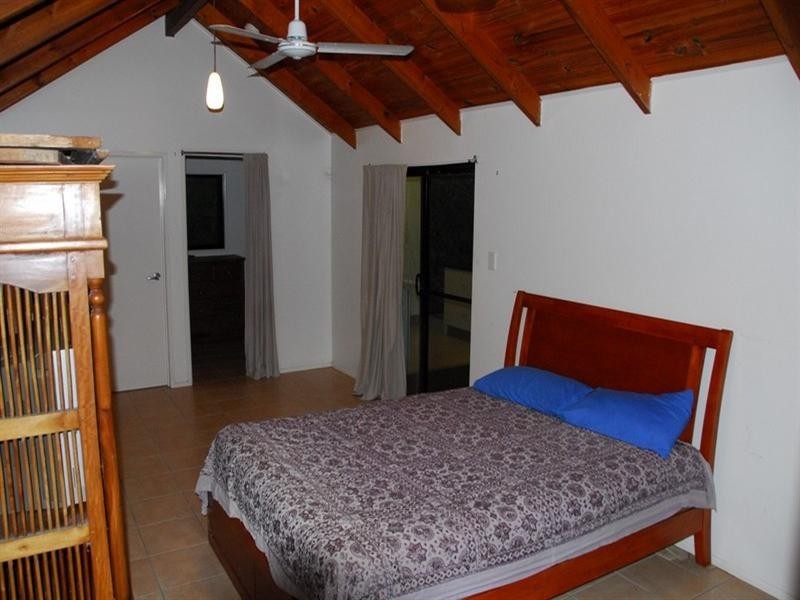 233 Paluma Road, Cannonvale QLD 4802