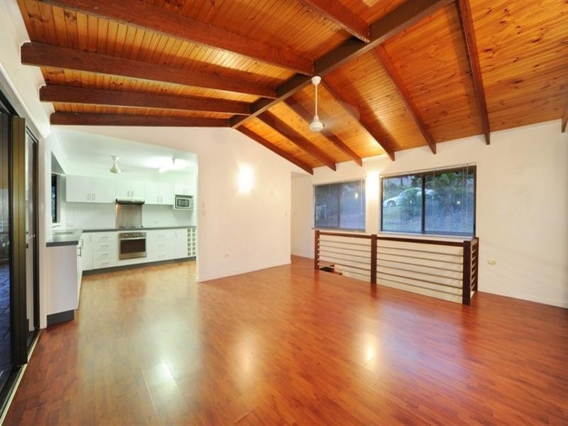 9 Stewart Drive, Cannonvale QLD 4802