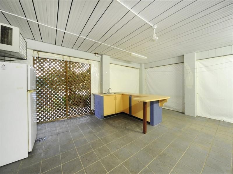 9 Stewart Drive, Cannonvale QLD 4802