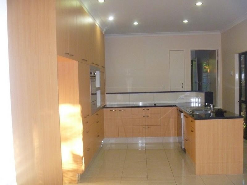 33 Tropic Road, Cannonvale QLD 4802