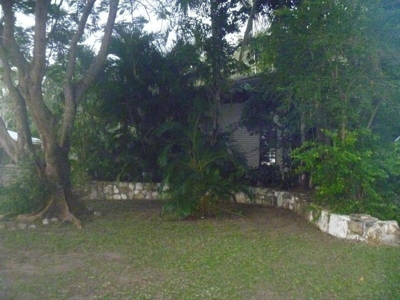 33 Tropic Road, Cannonvale QLD 4802