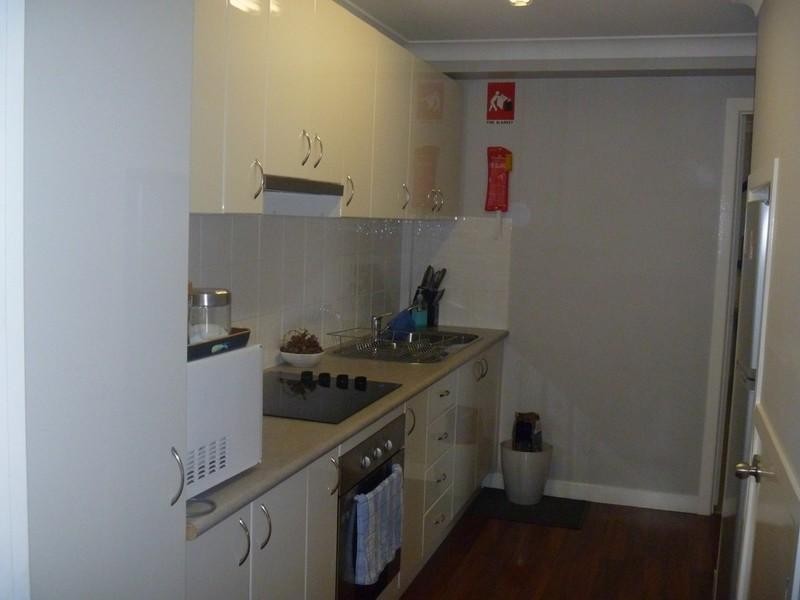 4 Macintosh Drive, Cannonvale QLD 4802