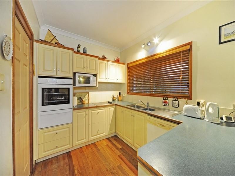 10 Panoramic Court, Cannonvale QLD 4802