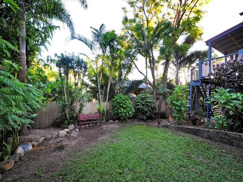 10 Panoramic Court, Cannonvale QLD 4802