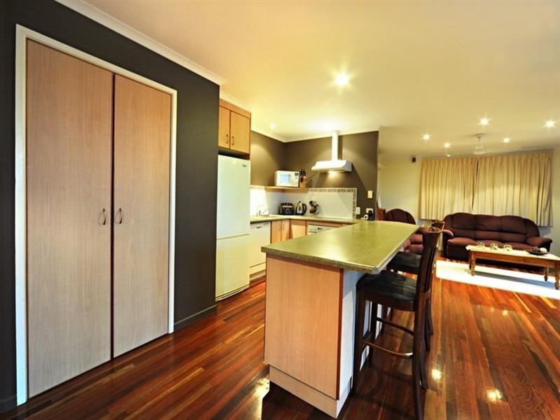 32 Jones Road, Cannonvale QLD 4802