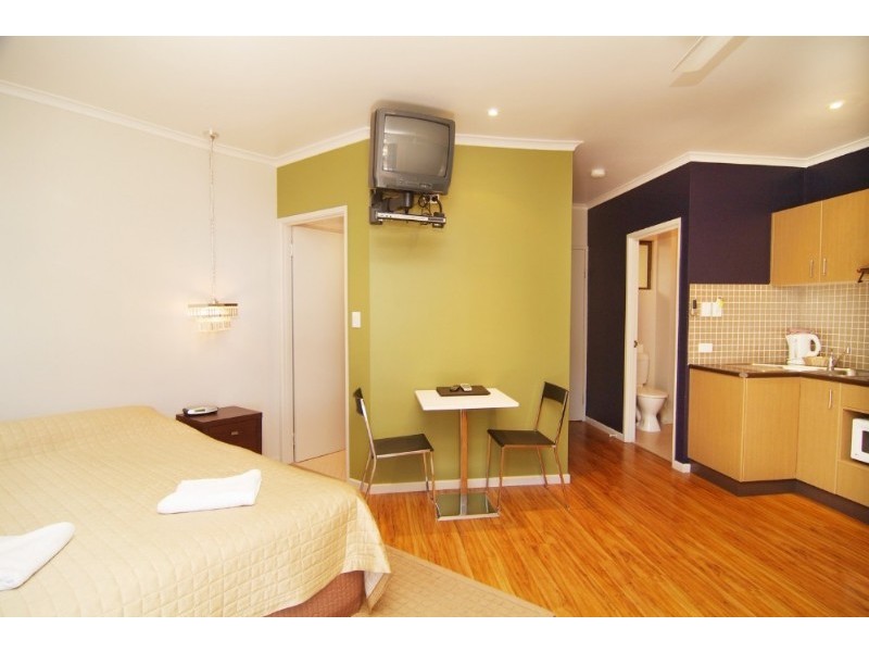 16/48 Coral Esplanade, Cannonvale QLD 4802