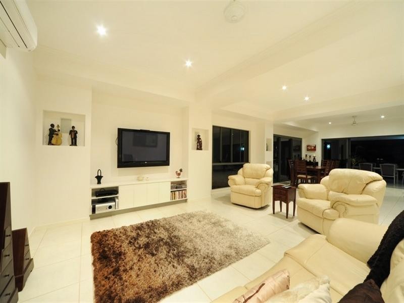 1/5 Olsen Place, Jubilee Pocket QLD 4802