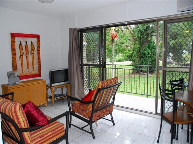 7/48 Coral Esplanade, Cannonvale QLD 4802