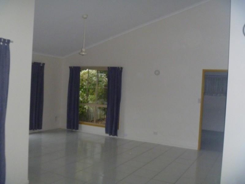 27 Jones Road, Cannonvale QLD 4802