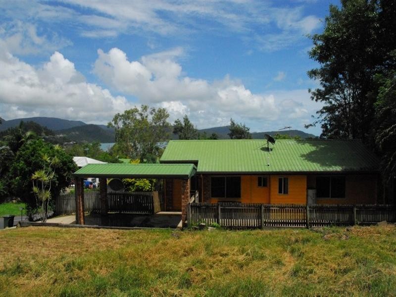 27 Jones Road, Cannonvale QLD 4802