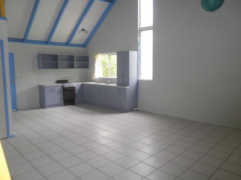 2/2 Mandalay Road, Jubilee Pocket QLD 4802