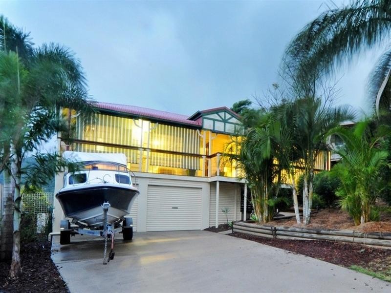 15 Daydream Court, Cannonvale QLD 4802