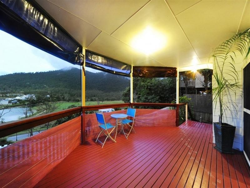 15 Daydream Court, Cannonvale QLD 4802