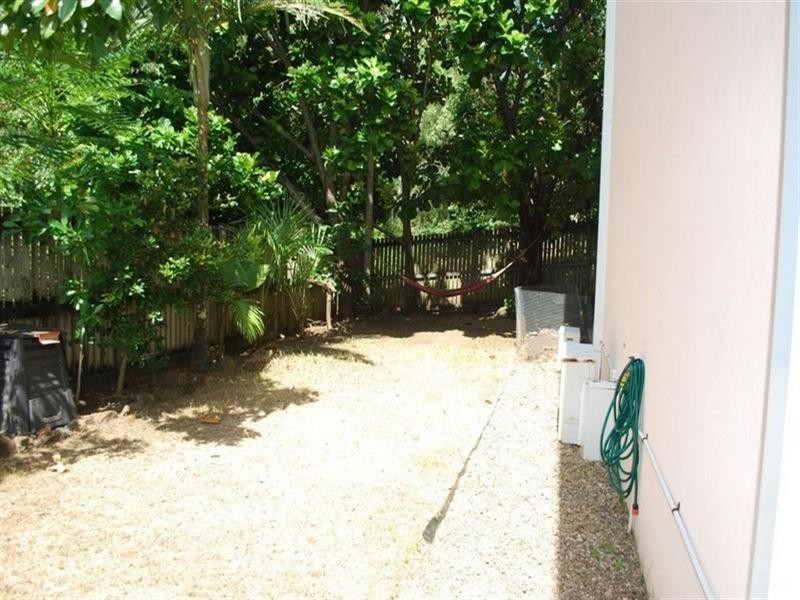 8/5 Eshelby Drive, Cannonvale QLD 4802