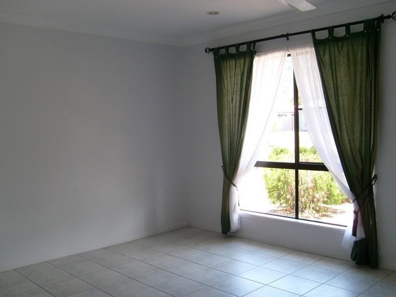 17 Banksia Court, Cannonvale QLD 4802