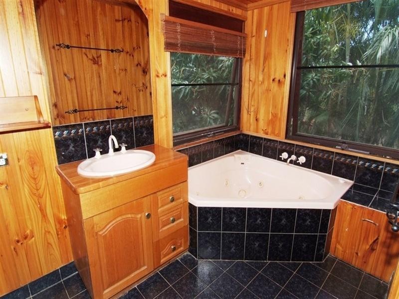 8 Sandpiper Crescent, Jubilee Pocket QLD 4802