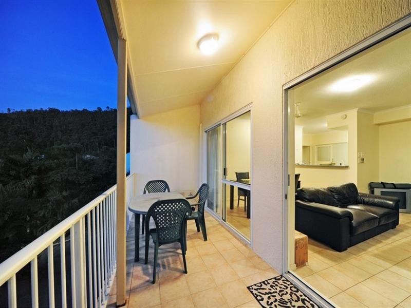 11/12 Eshelby Drive, Cannonvale QLD 4802