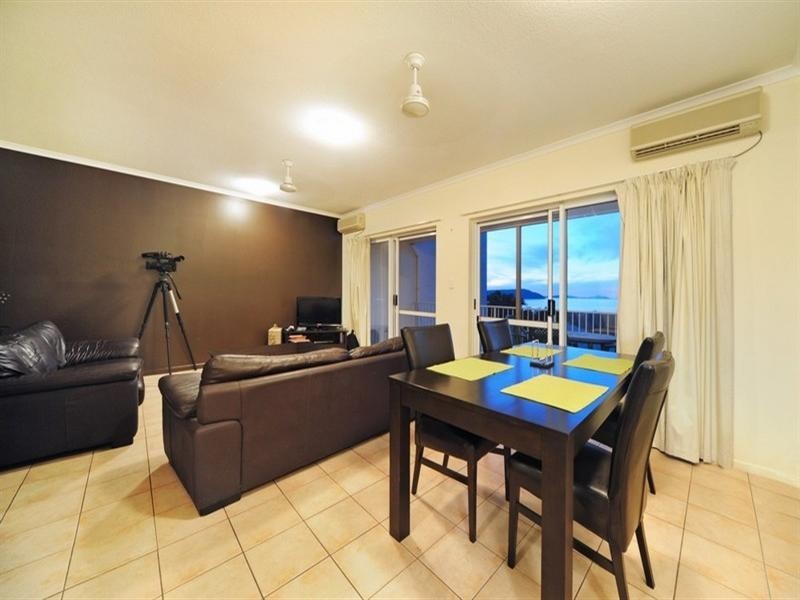 11/12 Eshelby Drive, Cannonvale QLD 4802