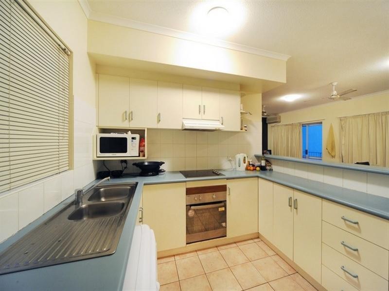 11/12 Eshelby Drive, Cannonvale QLD 4802