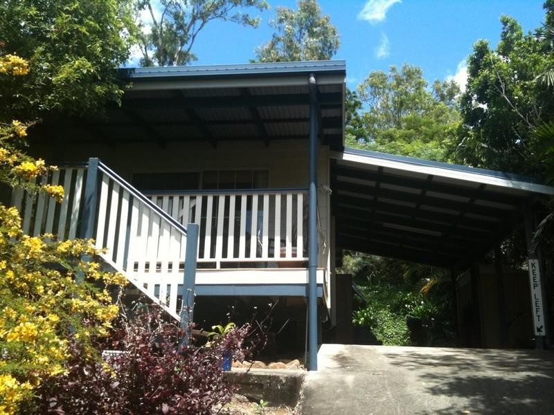 12 Grace Avenue, Cannonvale QLD 4802