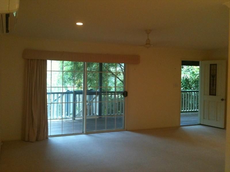 12 Grace Avenue, Cannonvale QLD 4802