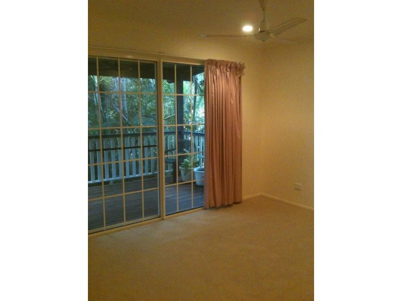 12 Grace Avenue, Cannonvale QLD 4802