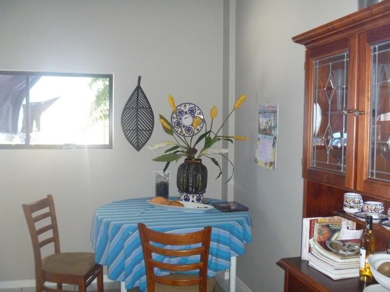 4 Macintosh Drive, Cannonvale QLD 4802