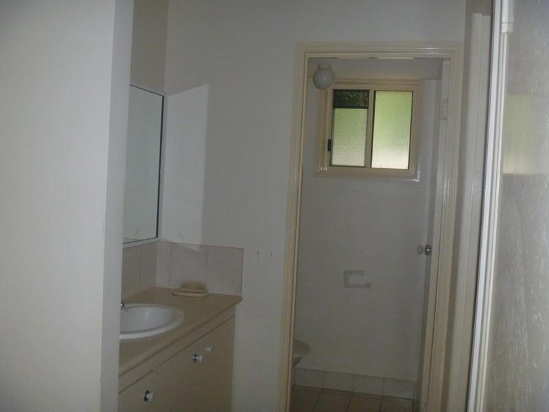 8 Solway Avenue, Cannonvale QLD 4802