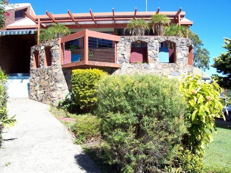 37 Manooka Drive, Cannonvale QLD 4802