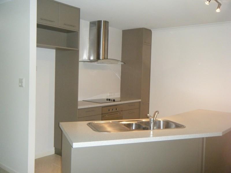 2/11 Maeva Street, Jubilee Pocket QLD 4802