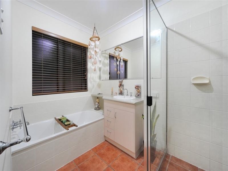 2/30 Banksia Court, Cannonvale QLD 4802