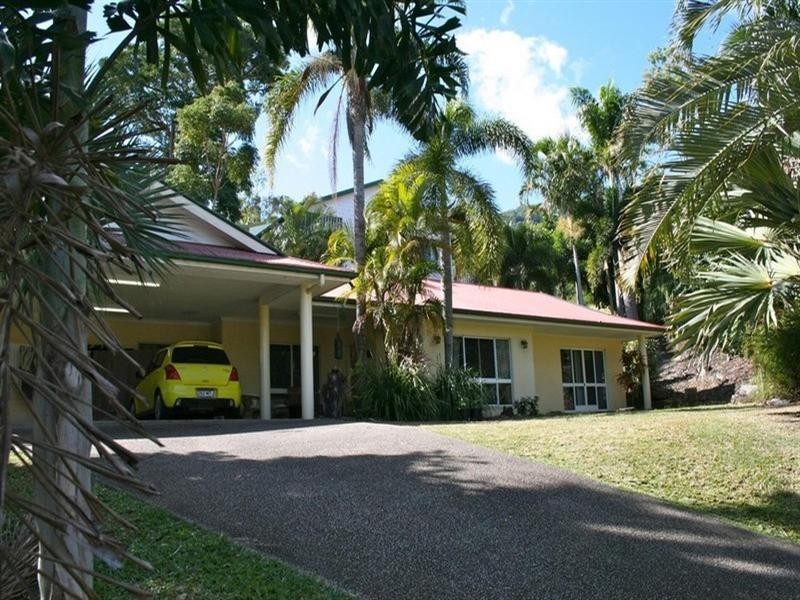 19 Island Drive, Cannonvale QLD 4802