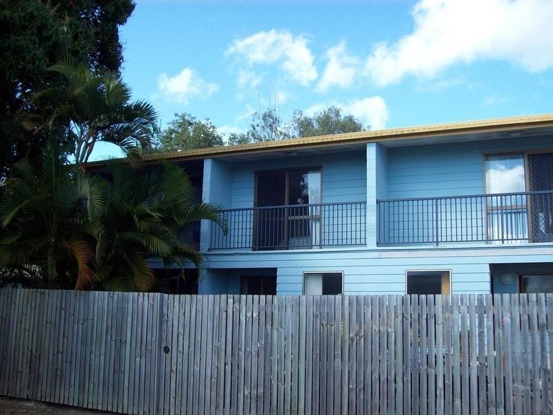 2/9 Salmon Street, Cannonvale QLD 4802