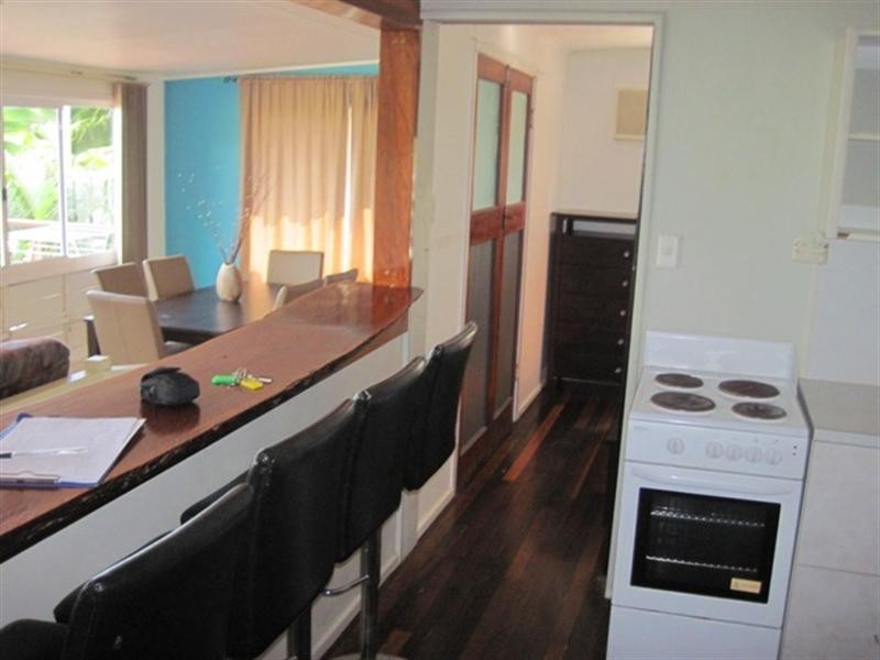 14 Summit Avenue, Airlie Beach QLD 4802