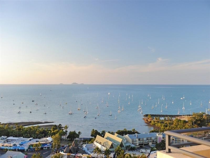 11/16 Golden Orchid Drive, Airlie Beach QLD 4802