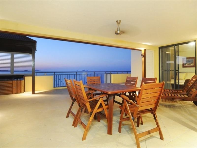 11/16 Golden Orchid Drive, Airlie Beach QLD 4802