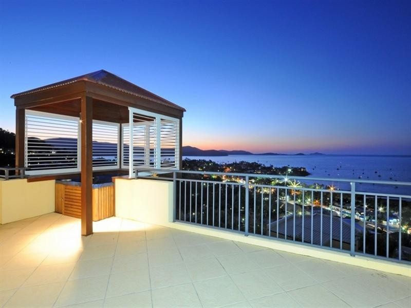 11/16 Golden Orchid Drive, Airlie Beach QLD 4802