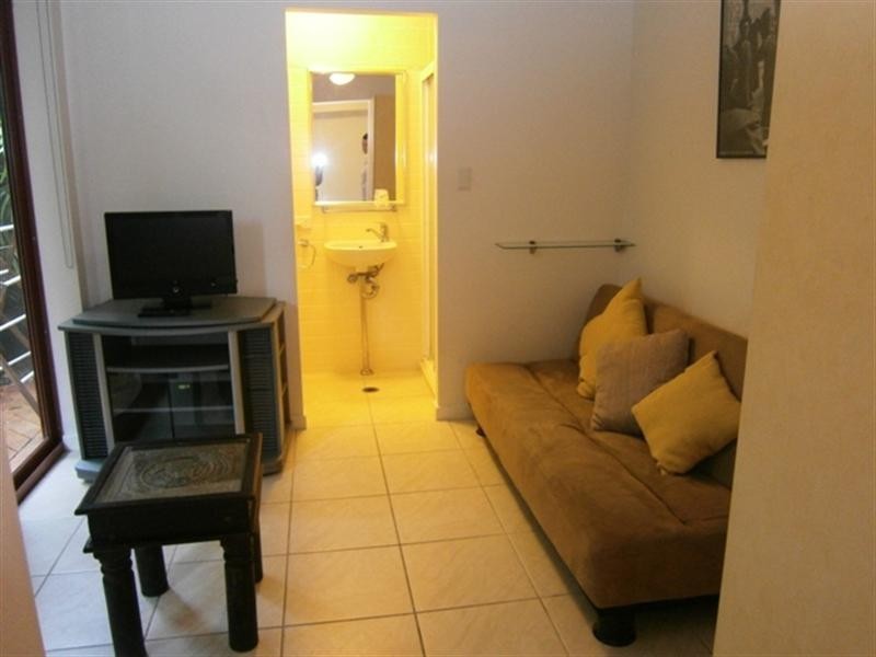 2a/11 Maeva Street, Jubilee Pocket QLD 4802