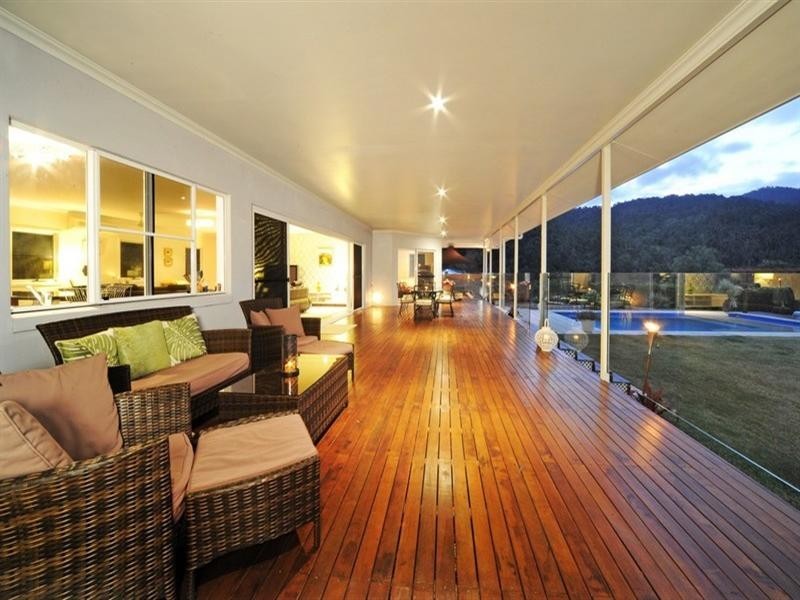 71 Moon Crescent, Sugarloaf QLD 4800