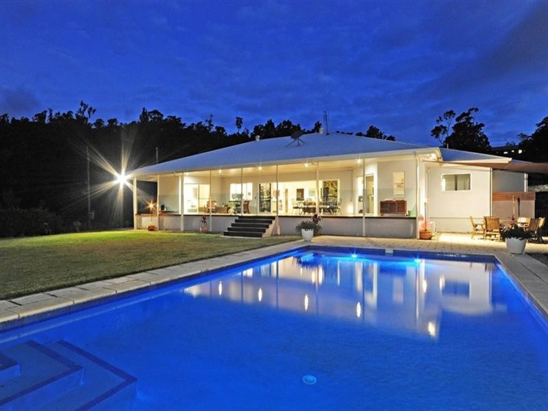 71 Moon Crescent, Sugarloaf QLD 4800