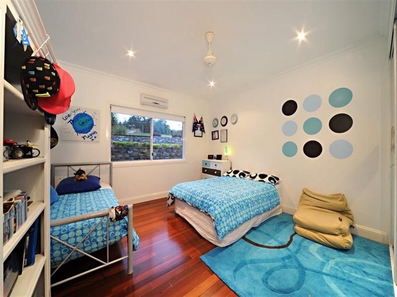 71 Moon Crescent, Sugarloaf QLD 4800