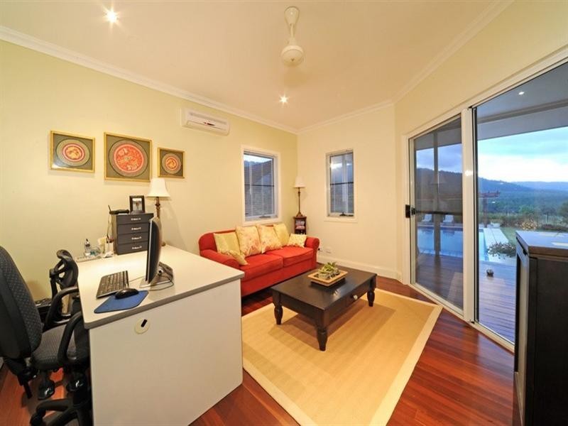 71 Moon Crescent, Sugarloaf QLD 4800