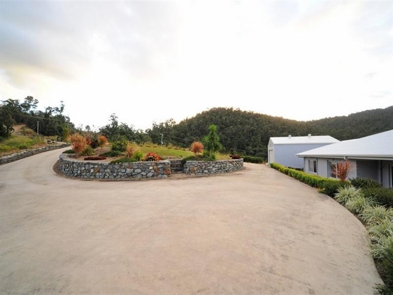 71 Moon Crescent, Sugarloaf QLD 4800