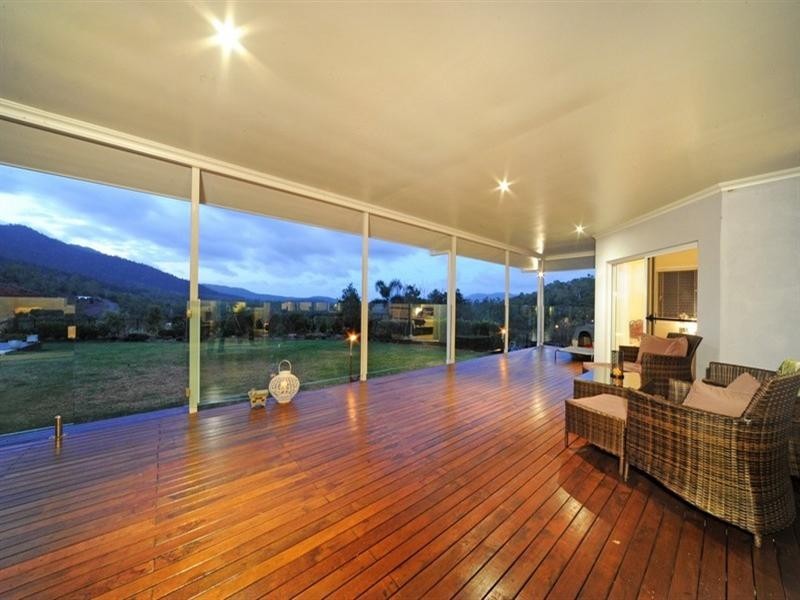 71 Moon Crescent, Sugarloaf QLD 4800
