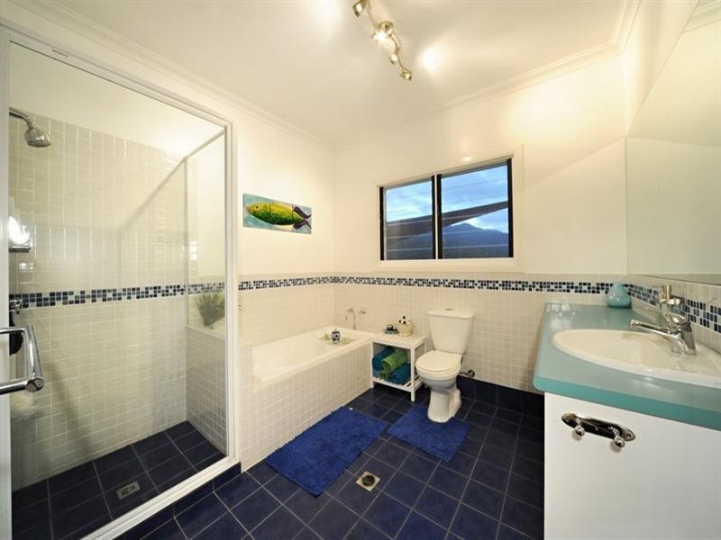 71 Moon Crescent, Sugarloaf QLD 4800