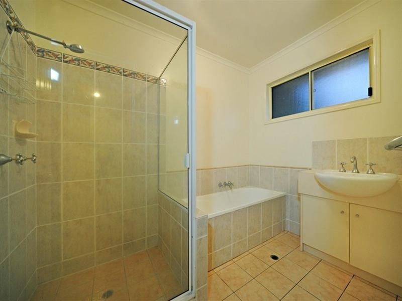 8 Hamilton Avenue, Cannonvale QLD 4802