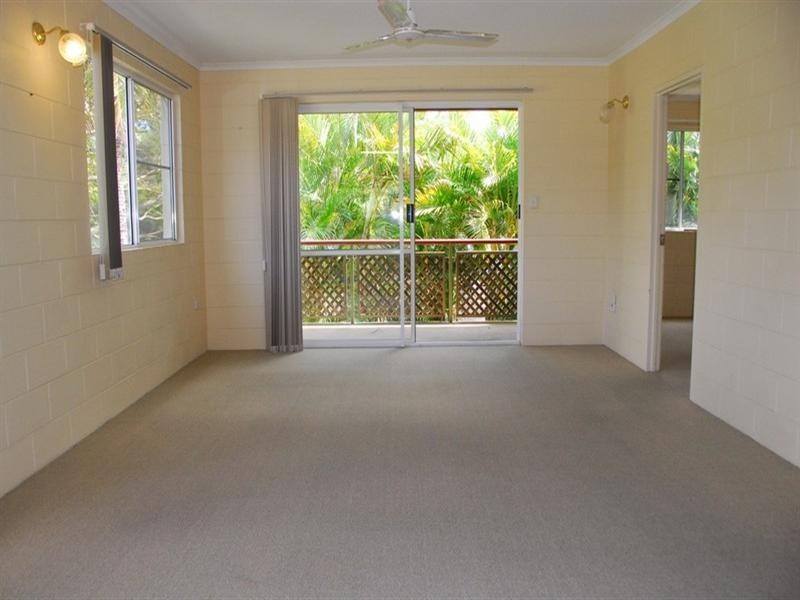7/14 Island Drive, Cannonvale QLD 4802